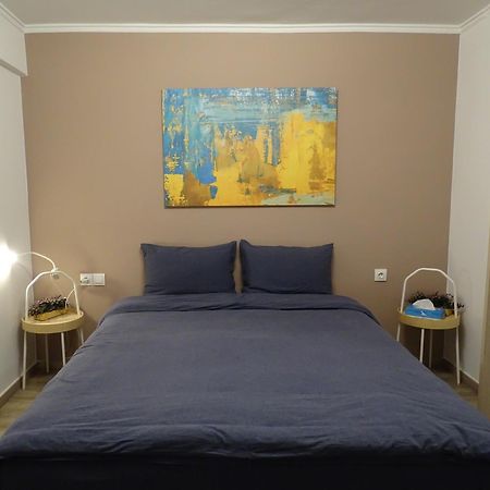 Stylish, Comfortable, Basement Loft-Like Apartment With Amenities アテネ エクステリア 写真