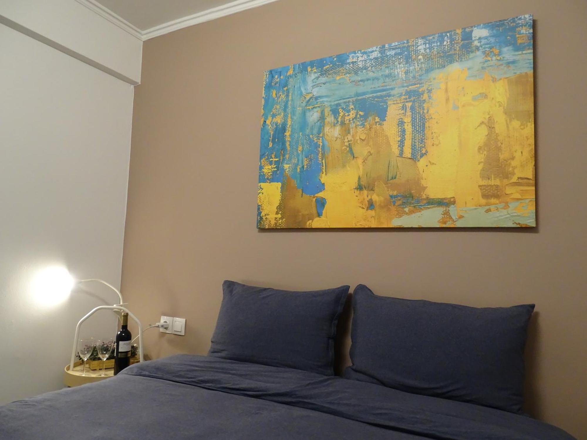 Stylish, Comfortable, Basement Loft-Like Apartment With Amenities アテネ エクステリア 写真