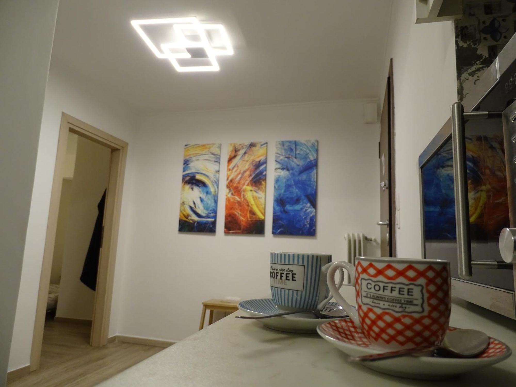 Stylish, Comfortable, Basement Loft-Like Apartment With Amenities アテネ エクステリア 写真