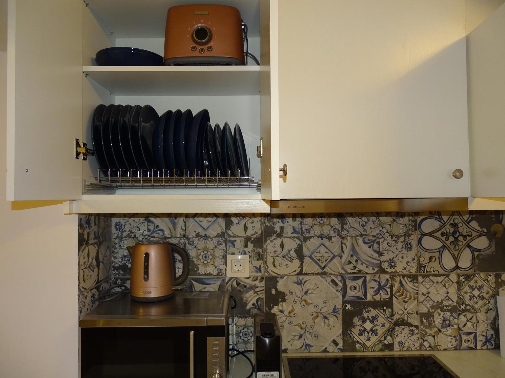 Stylish, Comfortable, Basement Loft-Like Apartment With Amenities アテネ エクステリア 写真