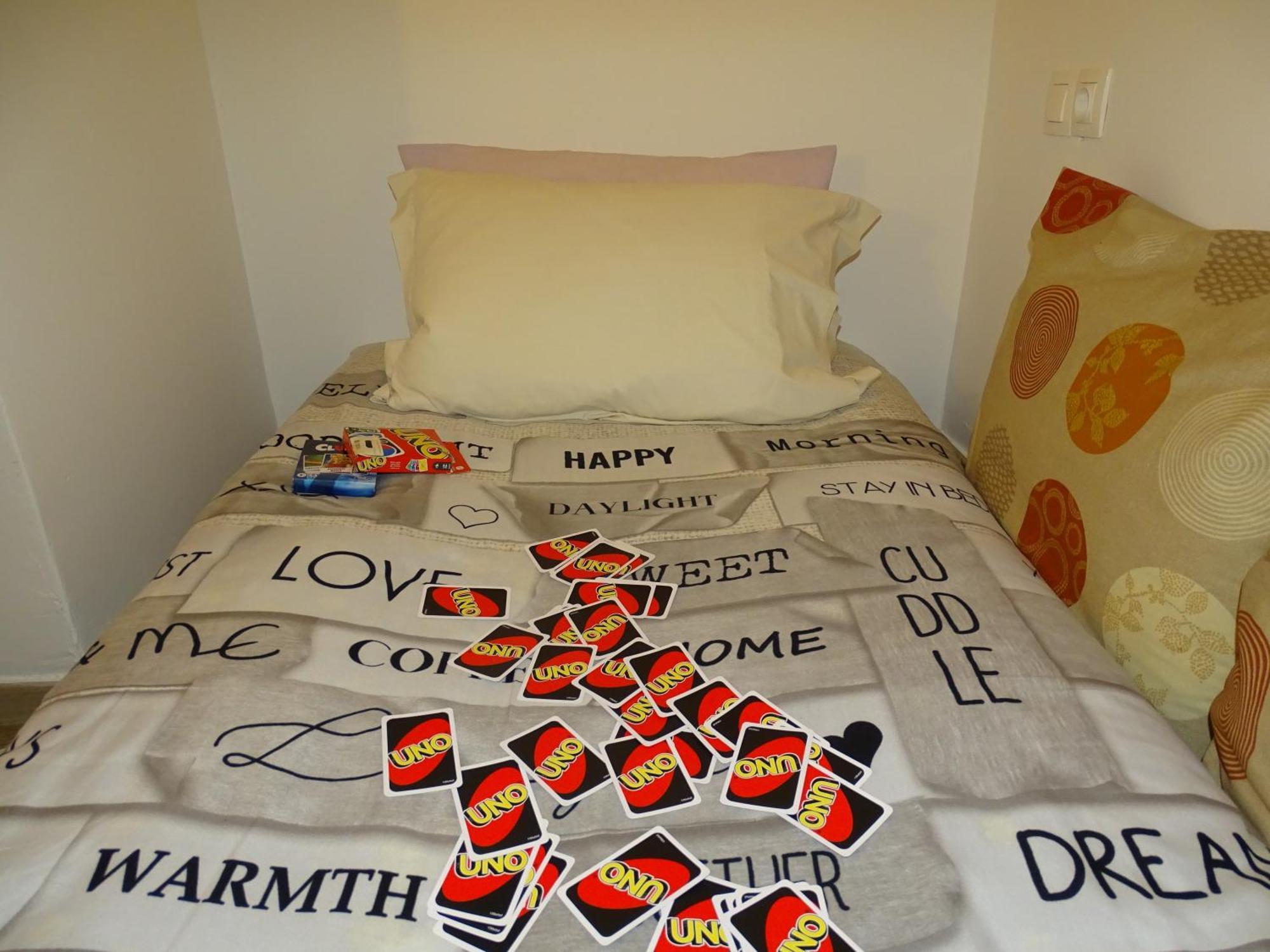 Stylish, Comfortable, Basement Loft-Like Apartment With Amenities アテネ エクステリア 写真